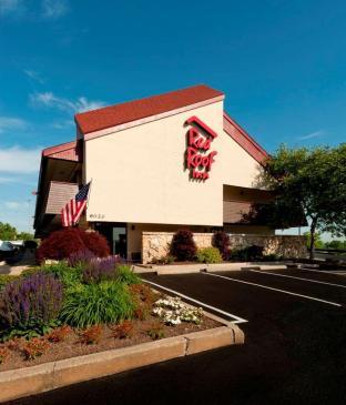 Pet Friendly Red Roof Inn Chesapeake Conference Center in Chesapeake, Virginia