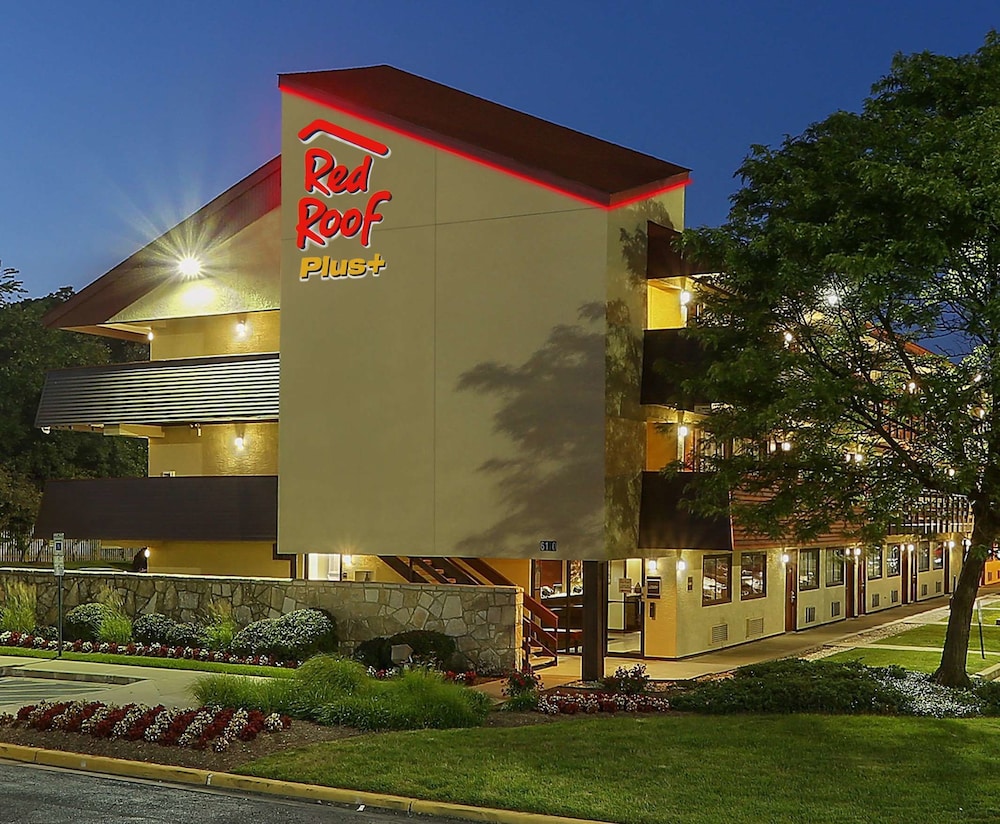 Pet Friendly Red Roof Inn Washington D.C. - Oxon Hill in Oxon Hill, Maryland