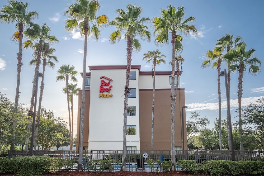Pet Friendly Red Roof Inn Jacksonville - Southpoint in Jacksonville, Florida