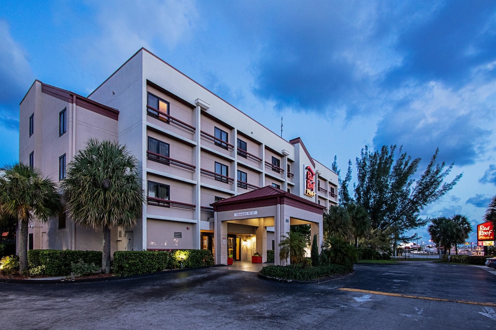 Pet Friendly Red Roof PLUS+ Miami Airport in Miami, Florida