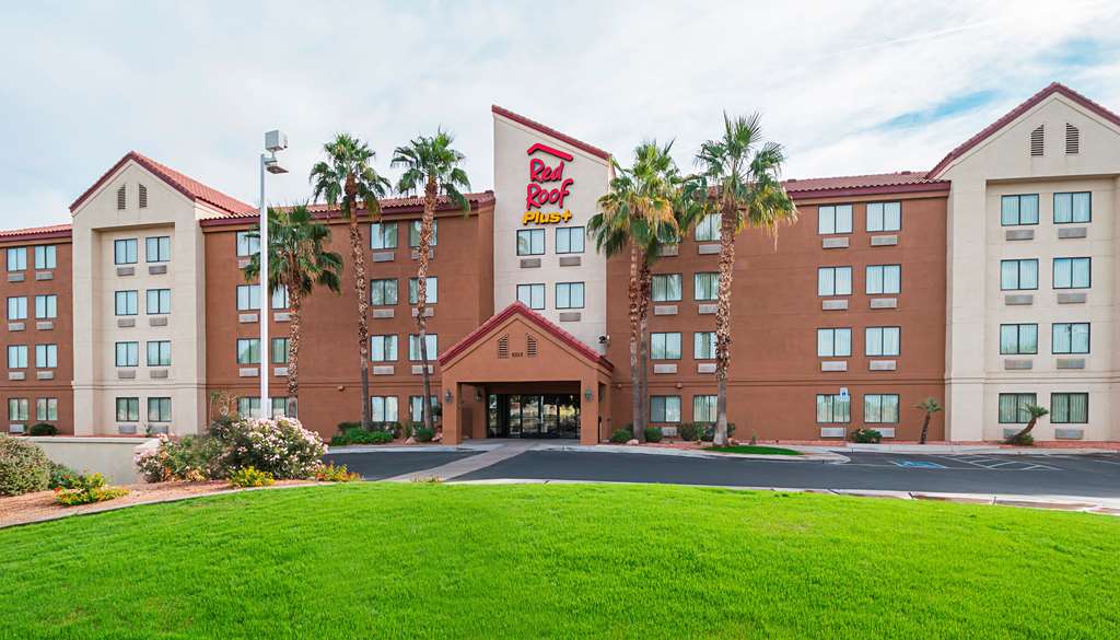 Pet Friendly Red Roof Inn Phoenix West  in Phoenix, Arizona