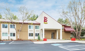 Pet Friendly Red Roof Inn South Deerfield in South Deerfield, Massachusetts