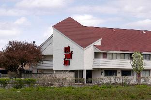 Pet Friendly Red Roof Inn Lansing East - Michigan State U in Lansing, Michigan