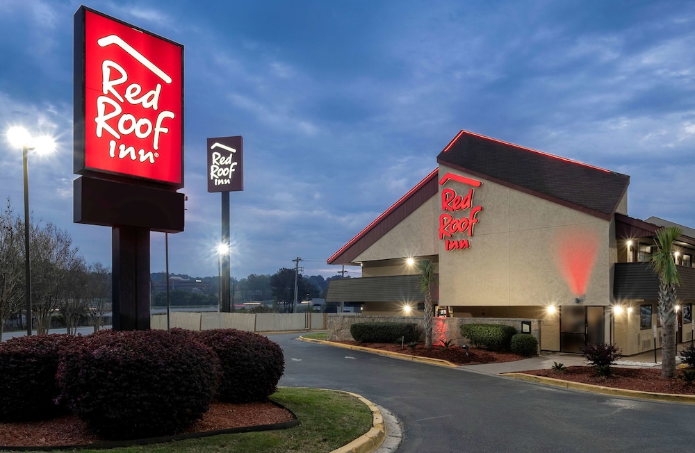 Pet Friendly Red Roof Inn Columbia West,  SC in Columbia, South Carolina