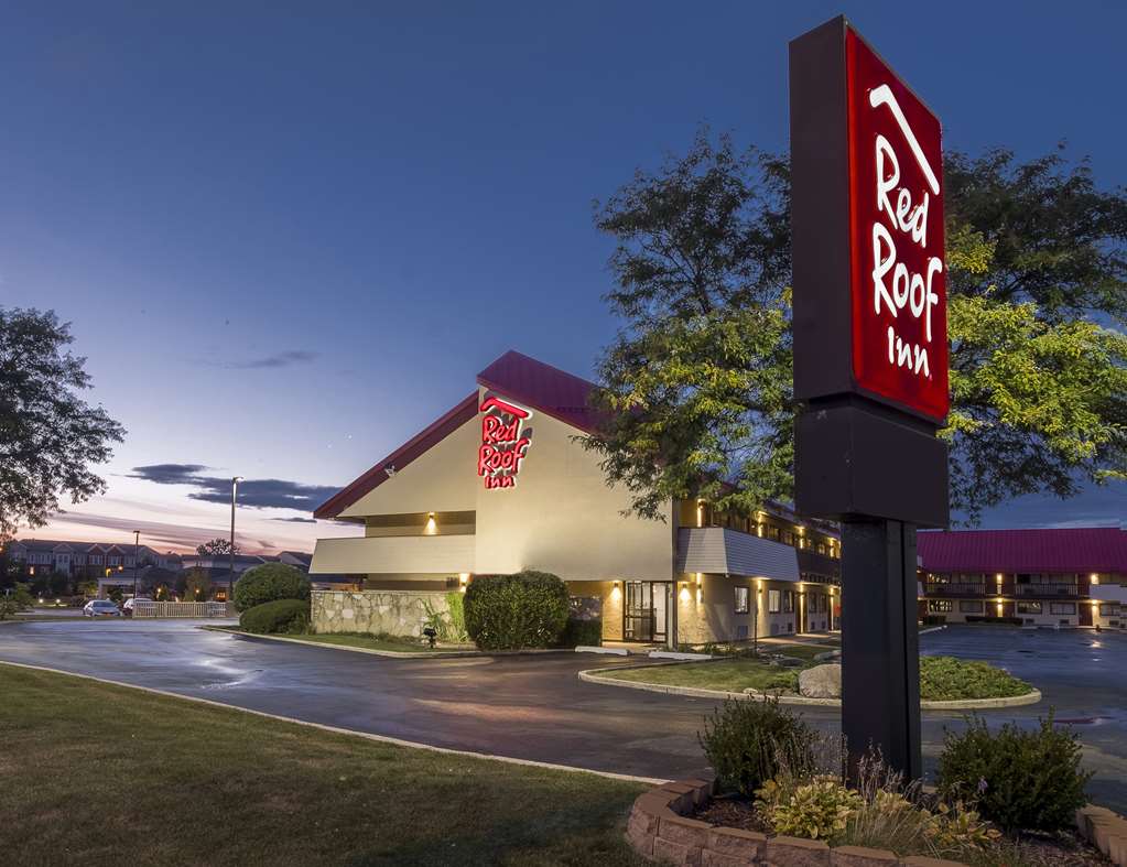 Pet Friendly Red Roof Inn Chicago - O'Hare Airport/Arlington Hts in Arlington Heights, Illinois