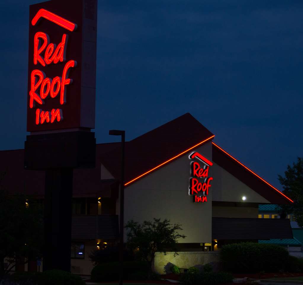 Pet Friendly Red Roof Inn Aberdeen in Aberdeen, Maryland