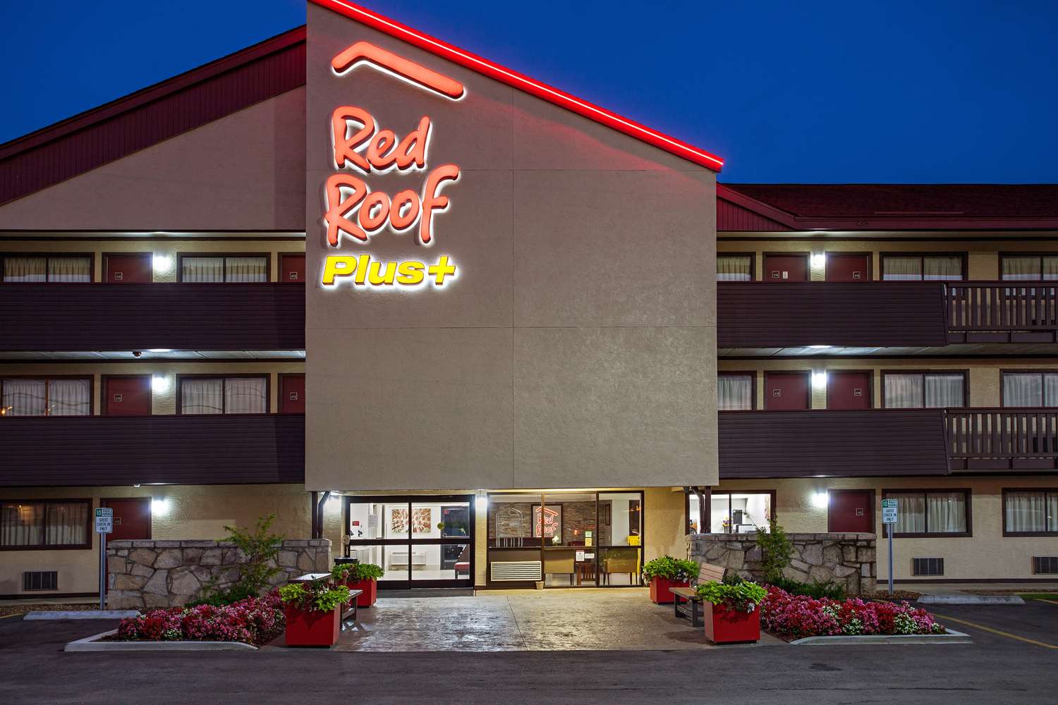 Pet Friendly Red Roof Inn Nashville Fairgrounds in Nashville, Tennessee