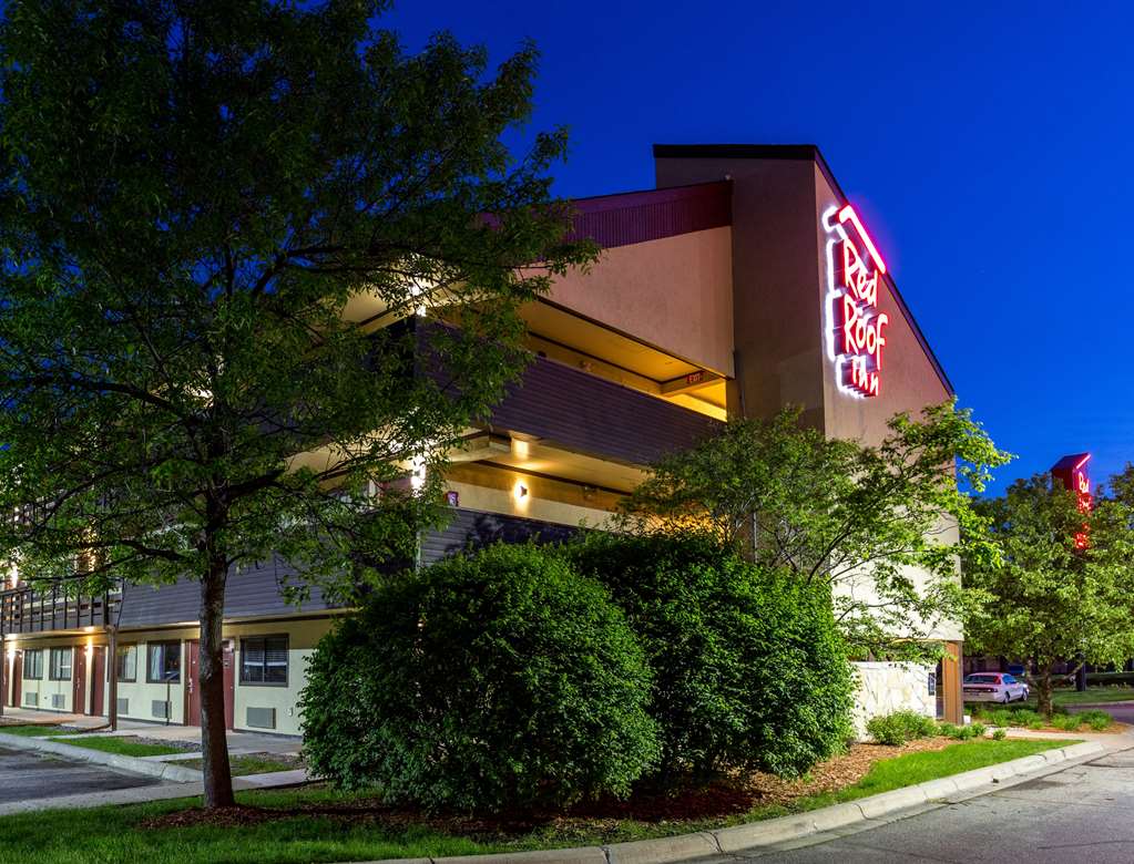 Pet Friendly Red Roof Inn Minneapolis - Plymouth in Plymouth, Minnesota