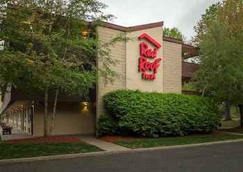 Pet Friendly Red Roof Inn Tinton Falls - Jersey Shore in Tinton Falls, New Jersey