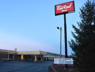 Pet Friendly Red Roof Inn Lexington - Winchester in Winchester, Kentucky