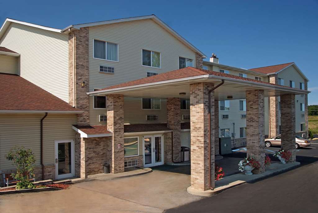 Pet Friendly Red Roof Inn Osage Beach in Osage Beach, Missouri