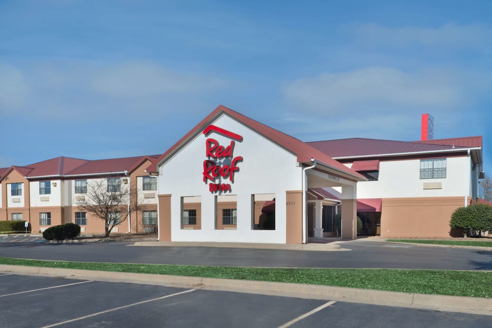 Pet Friendly Red Roof Inn North Little Rock in North Little Rock, Arkansas