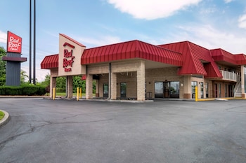 Pet Friendly "Red Roof Inn Winchester,  VA" in Winchester, Virginia