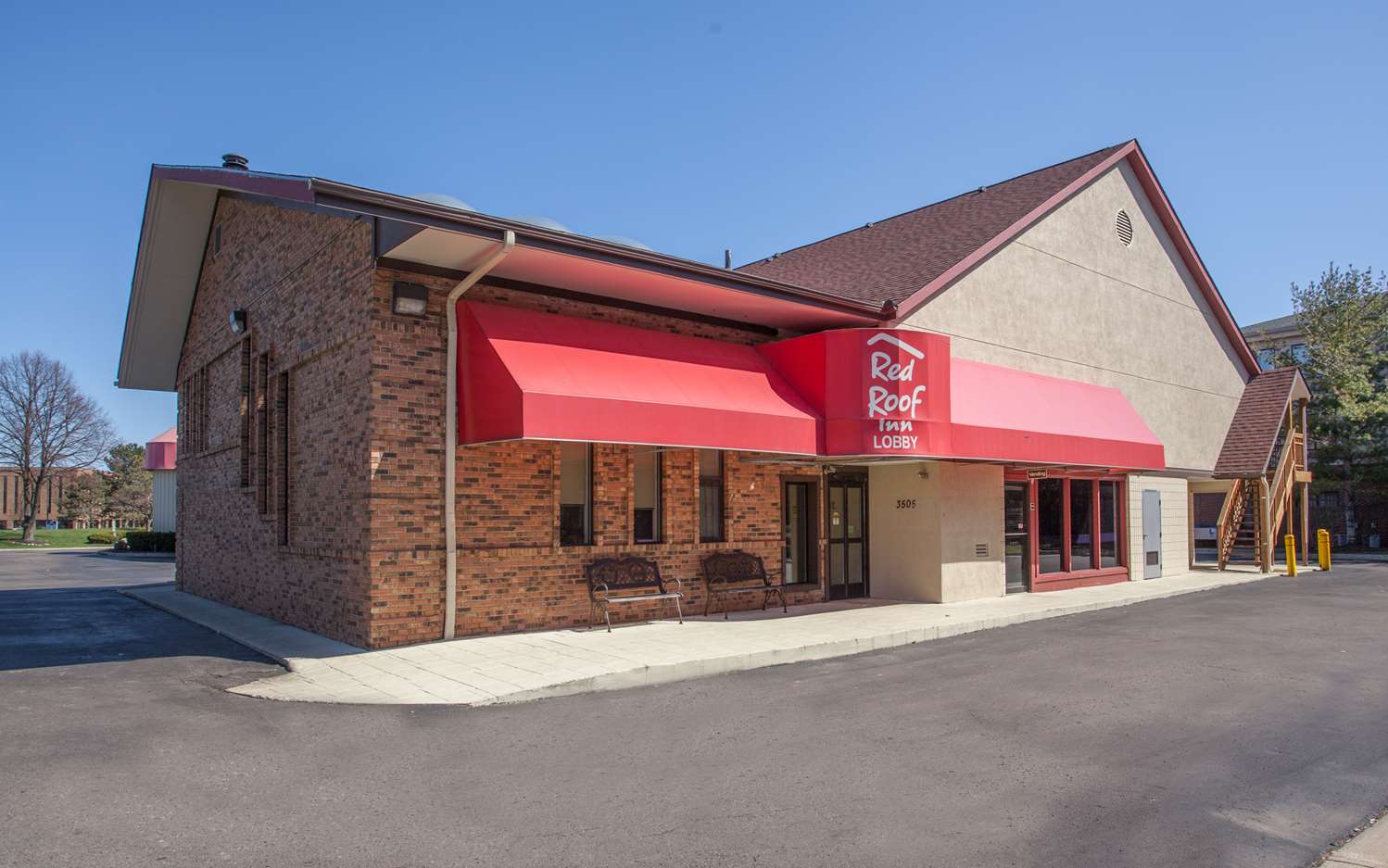 Pet Friendly Red Roof Inn Ann Arbor - U Of Michigan South in Ann Arbor, Michigan