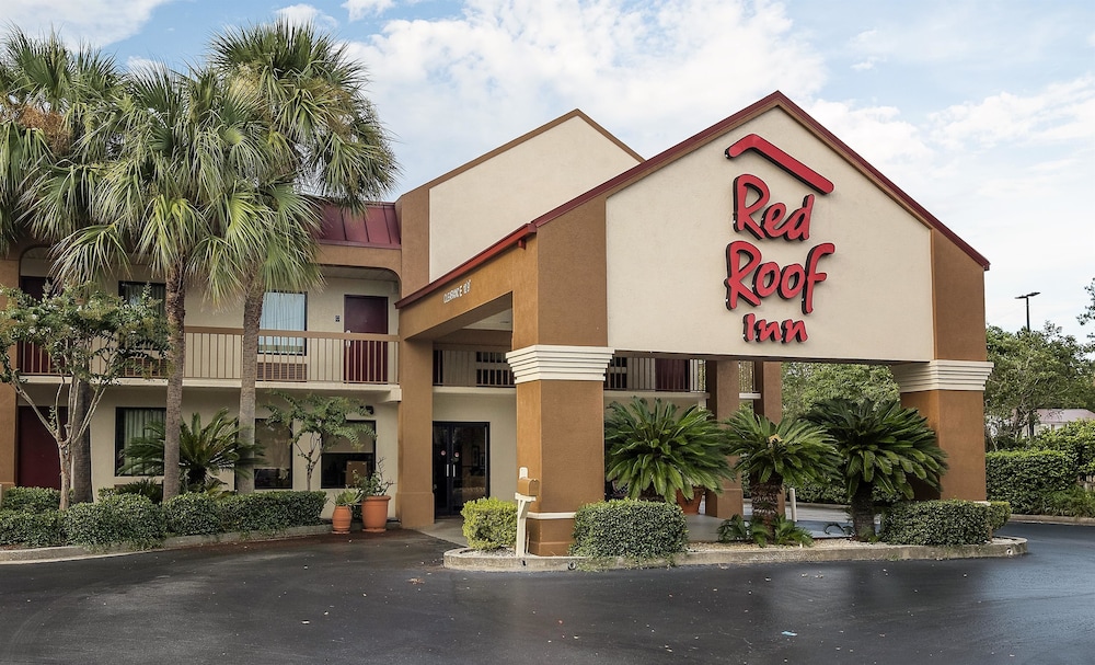 Pet Friendly Red Roof Inn Kingsland in Kingsland, Georgia