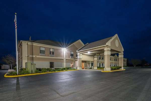 Pet Friendly Red Roof Inn Kentland in Kentland, Indiana