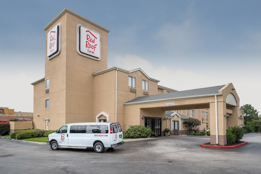 Pet Friendly Red Roof Inn Houston - IAH Airport in Houston, Texas