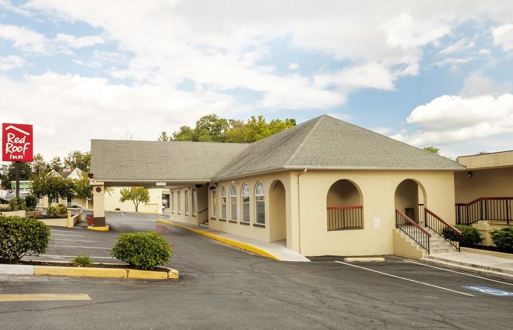 Pet Friendly Red Roof Inn Washington DC - College Park in College Park, Maryland