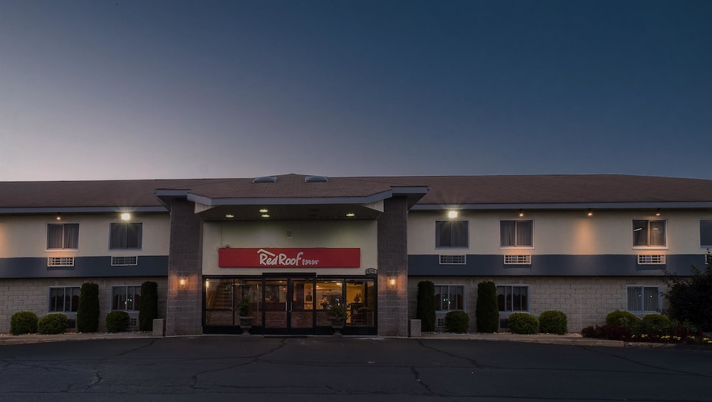 Pet Friendly Red Roof Inn Vernon CT in Vernon, Connecticut