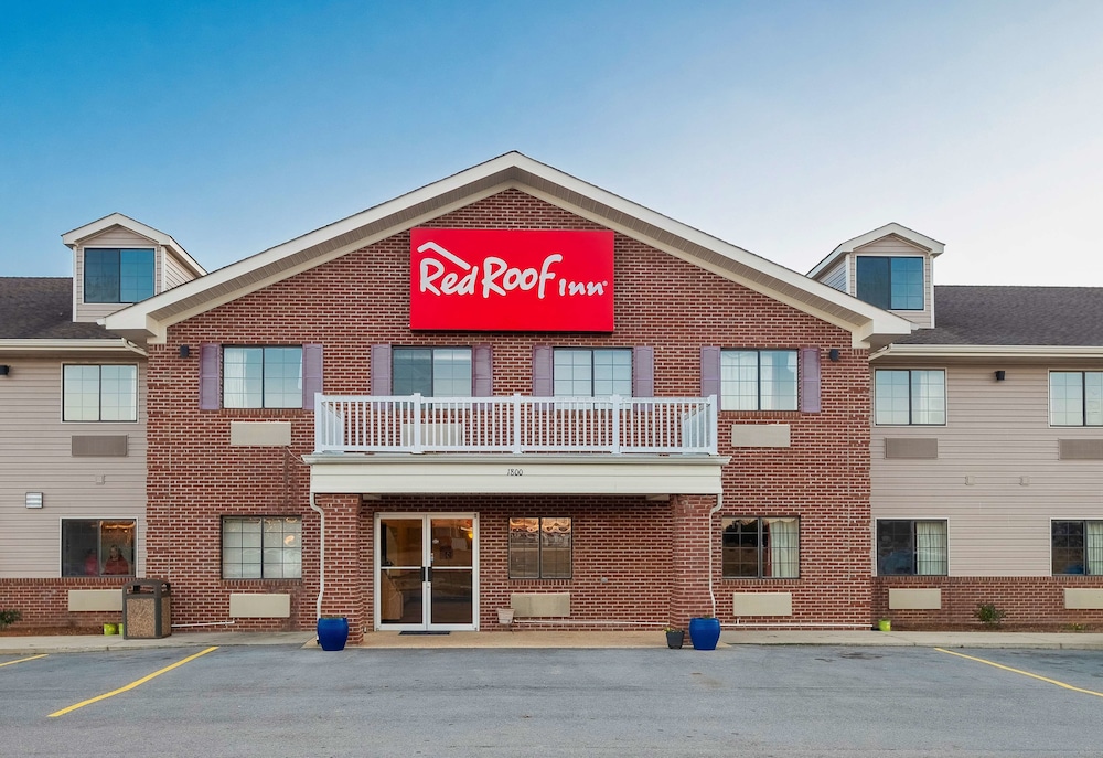 Pet Friendly Red Roof Inn Hartselle in Hartselle, Alabama