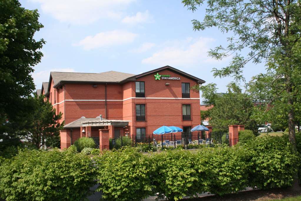 Pet Friendly Extended Stay America - Cleveland - Middleburg Heights in Middleburg Heights, Ohio