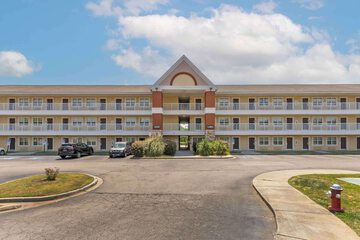 Pet Friendly Extended Stay America - Columbia - Ft. Jackson in Columbia, South Carolina