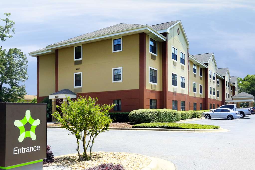 pet friendly hotels in pensacola fl by i-10