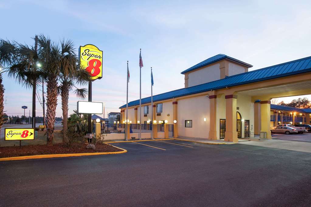 Pet Friendly Extended Stay America - Orange County - Huntington Beach in Huntington Beach, California