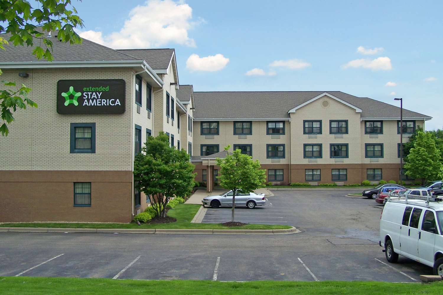Pet Friendly Extended Stay America - Minneapolis - Maple Grove in Maple Grove, Minnesota