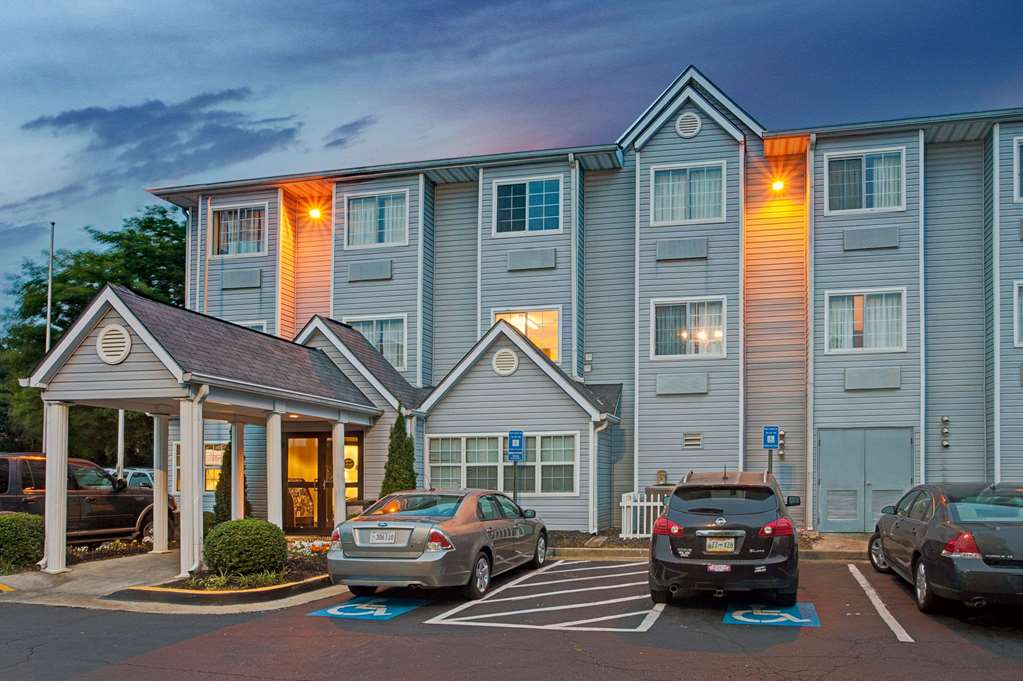 Pet Friendly Extended Stay America - Santa Rosa - South in Santa Rosa, California