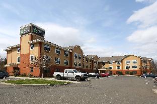 Pet Friendly Extended Stay America - Hartford - Meriden in Meriden, Connecticut