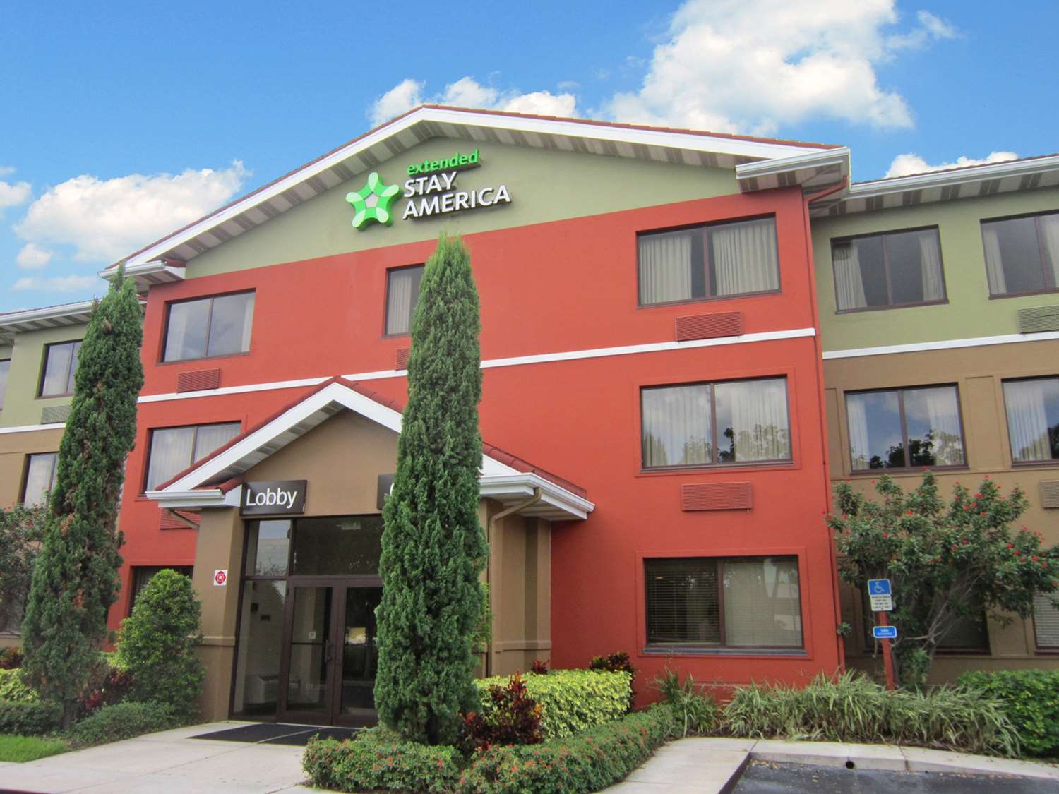 Pet Friendly Extended Stay America-fort Lauderdale-cypress Creek-nw 6th Way in Fort Lauderdale, Florida