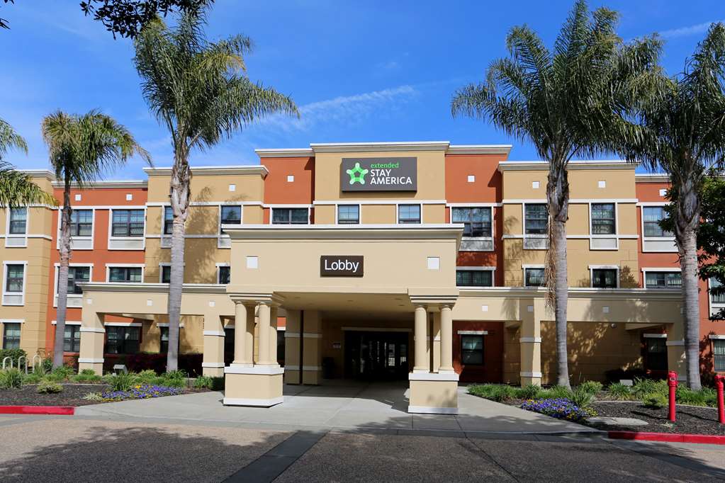 Pet Friendly Extended Stay America - Oakland - Alameda Airport in Alameda, California