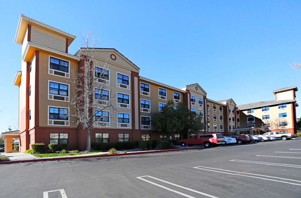 Pet Friendly Extended Stay America - Los Angeles - Burbank Airport in Burbank, California