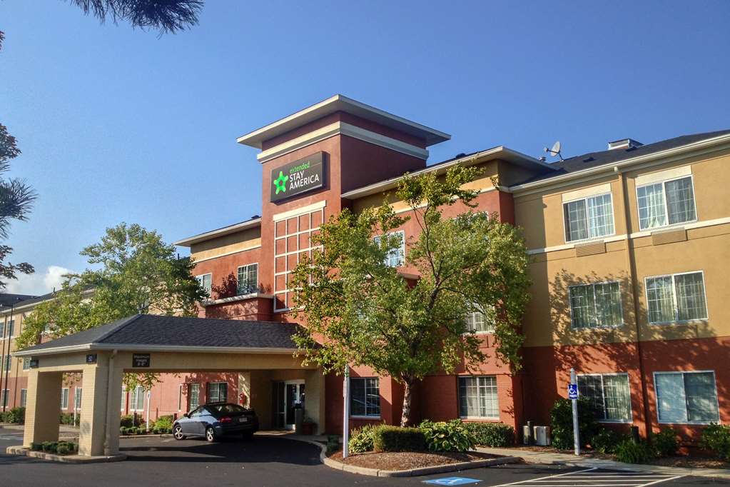 Pet Friendly Extended Stay America - Boston - Waltham - 52 4th Ave in Waltham, Massachusetts