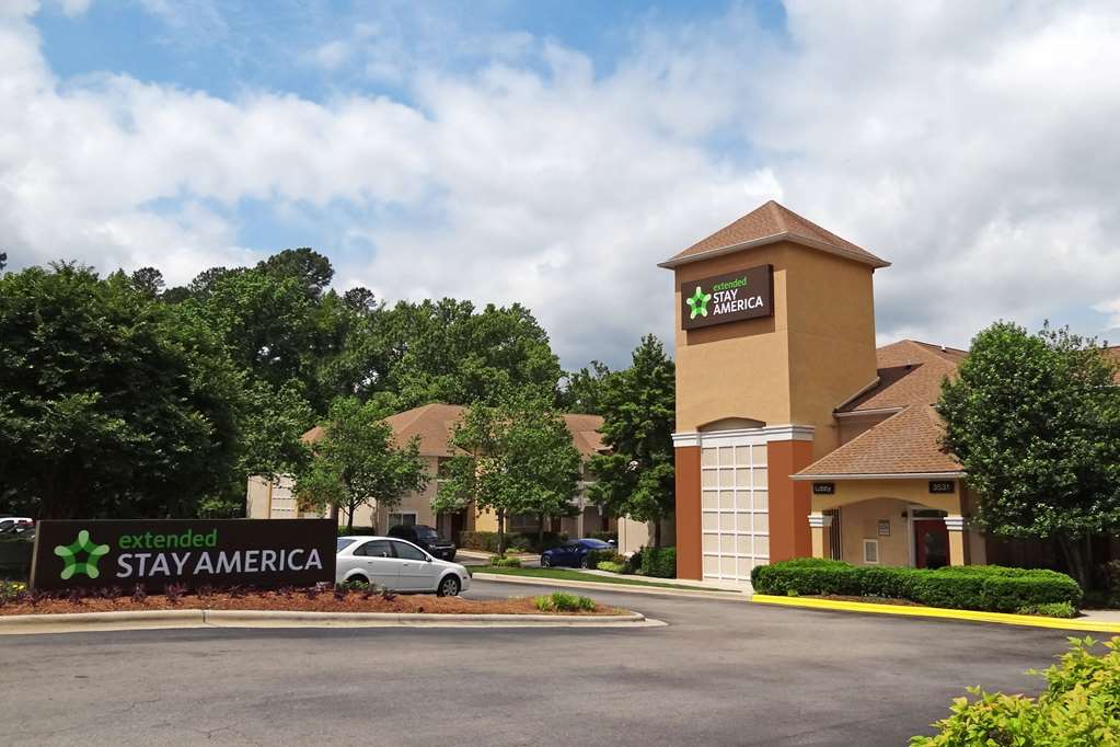 Pet Friendly Extended Stay America - Raleigh - North - Wake Forest Road in Raleigh, North Carolina
