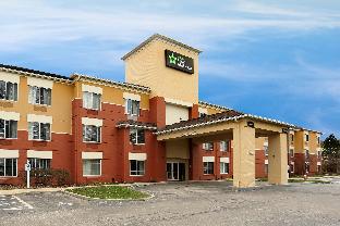 Pet Friendly Extended Stay America - Cleveland - Airport - North Olmsted in North Olmsted, Ohio