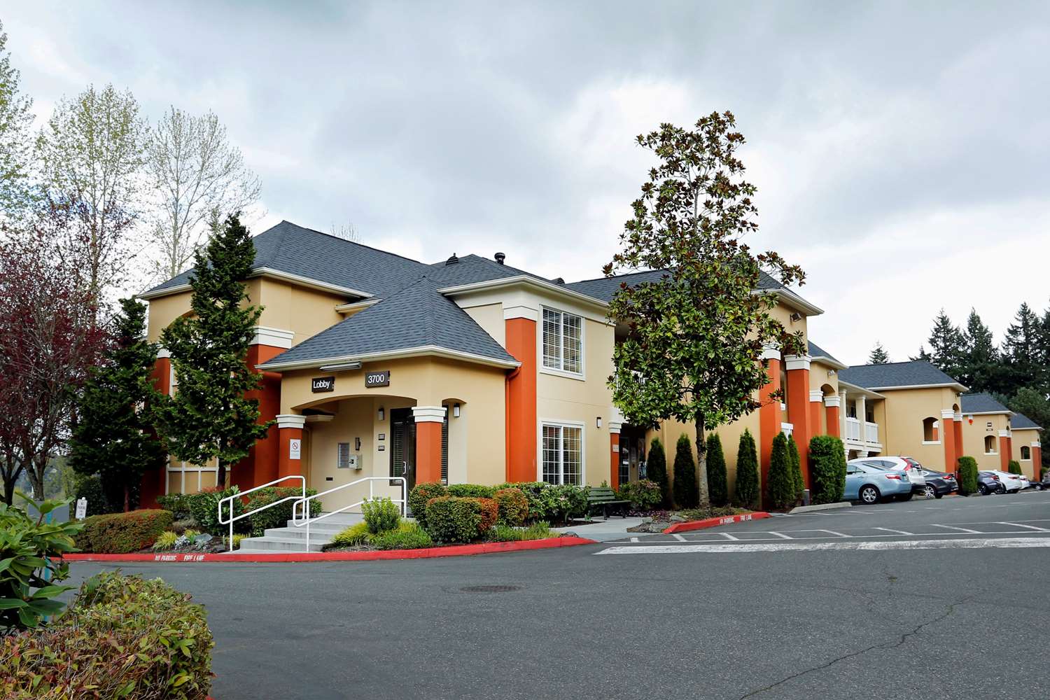 Pet Friendly Extended Stay America Seattle - Bellevue - Factoria in Bellevue, Washington