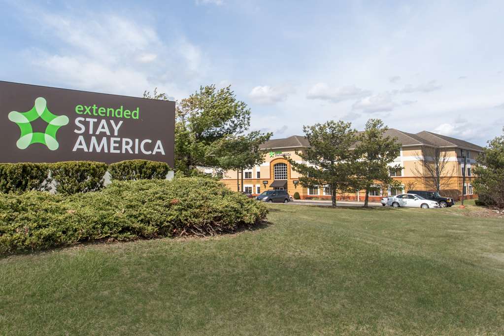 Pet Friendly Extended Stay America - Boston - Westborough - Computer Dr. in Westborough, Massachusetts