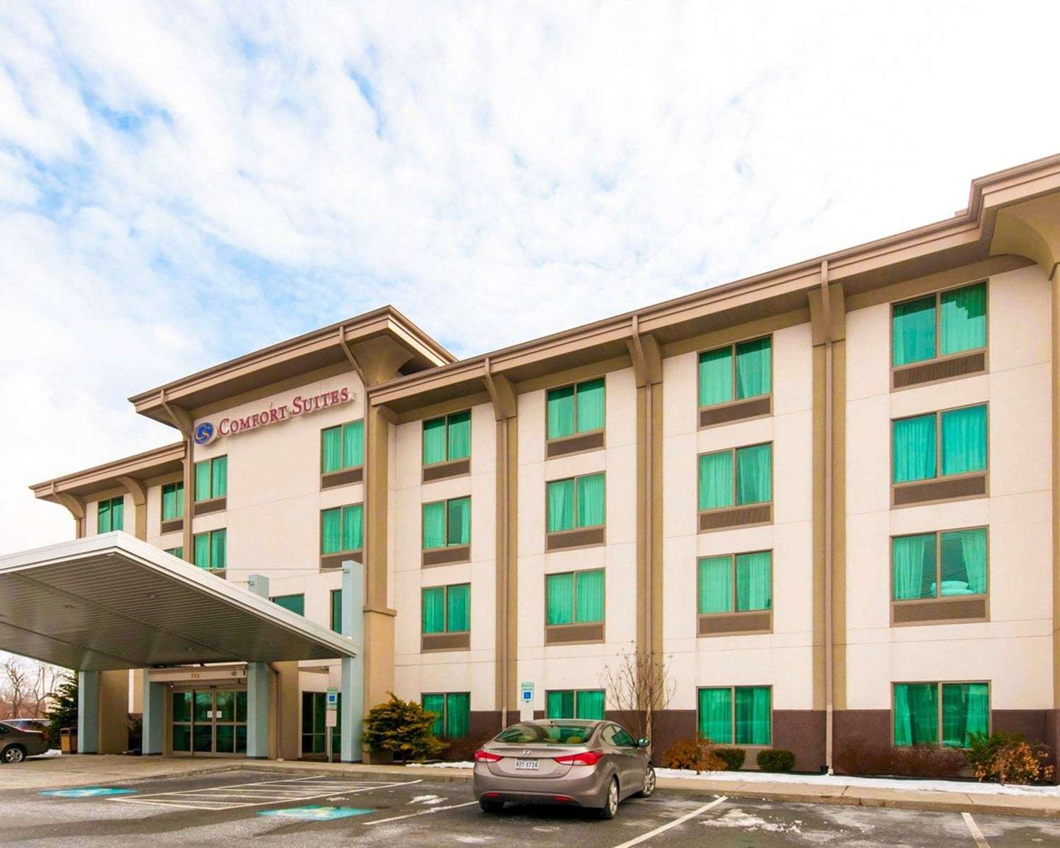 Pet Friendly Comfort Suites in Exton, Pennsylvania