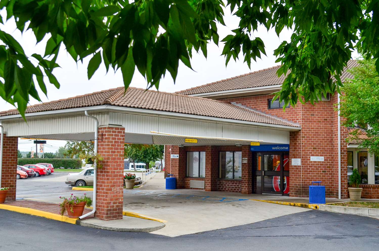 Pet Friendly Motel 6 Albany Ny in Albany, New York