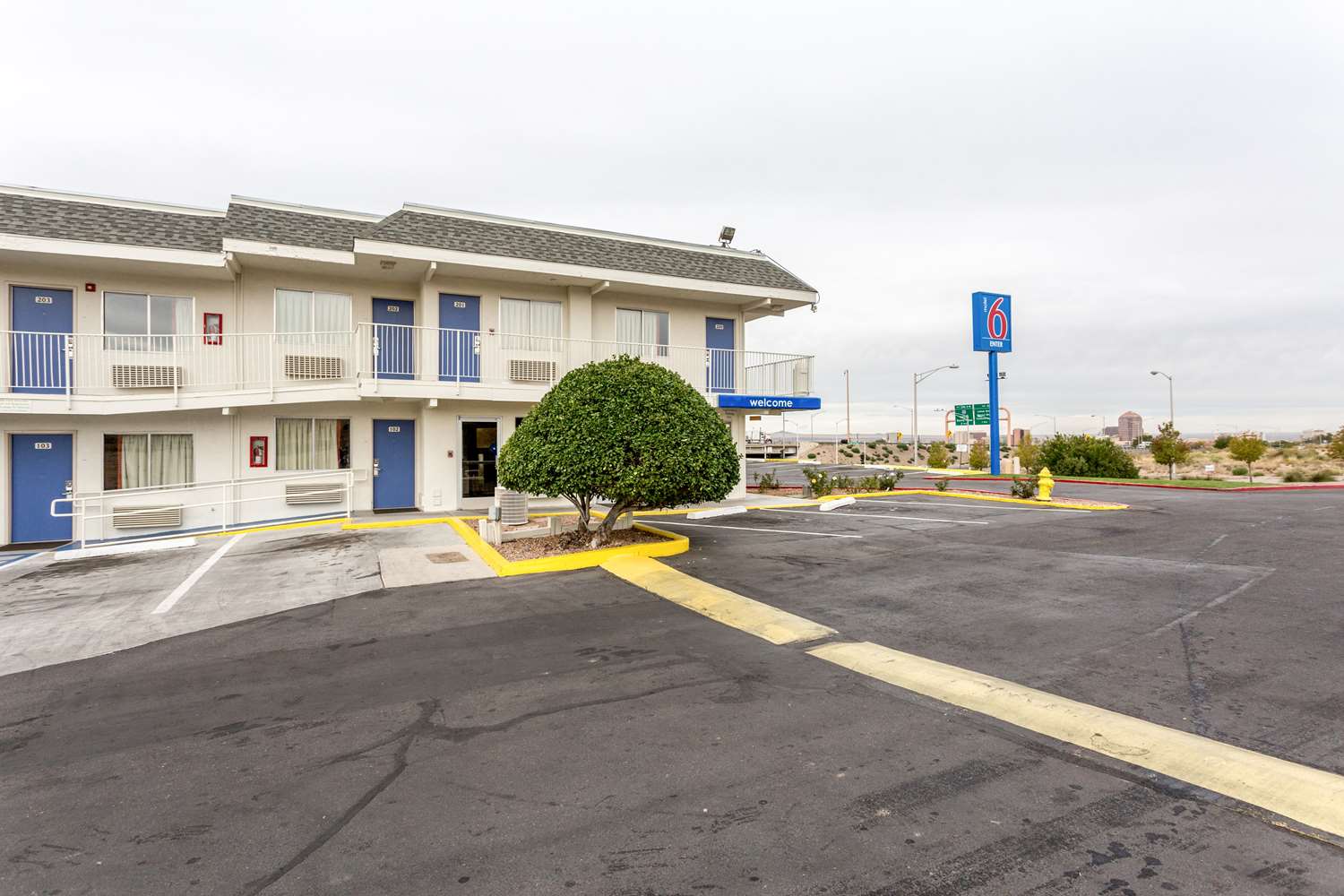 Pet Friendly Motel 6 Albuquerque South - Airport in Albuquerque, New Mexico