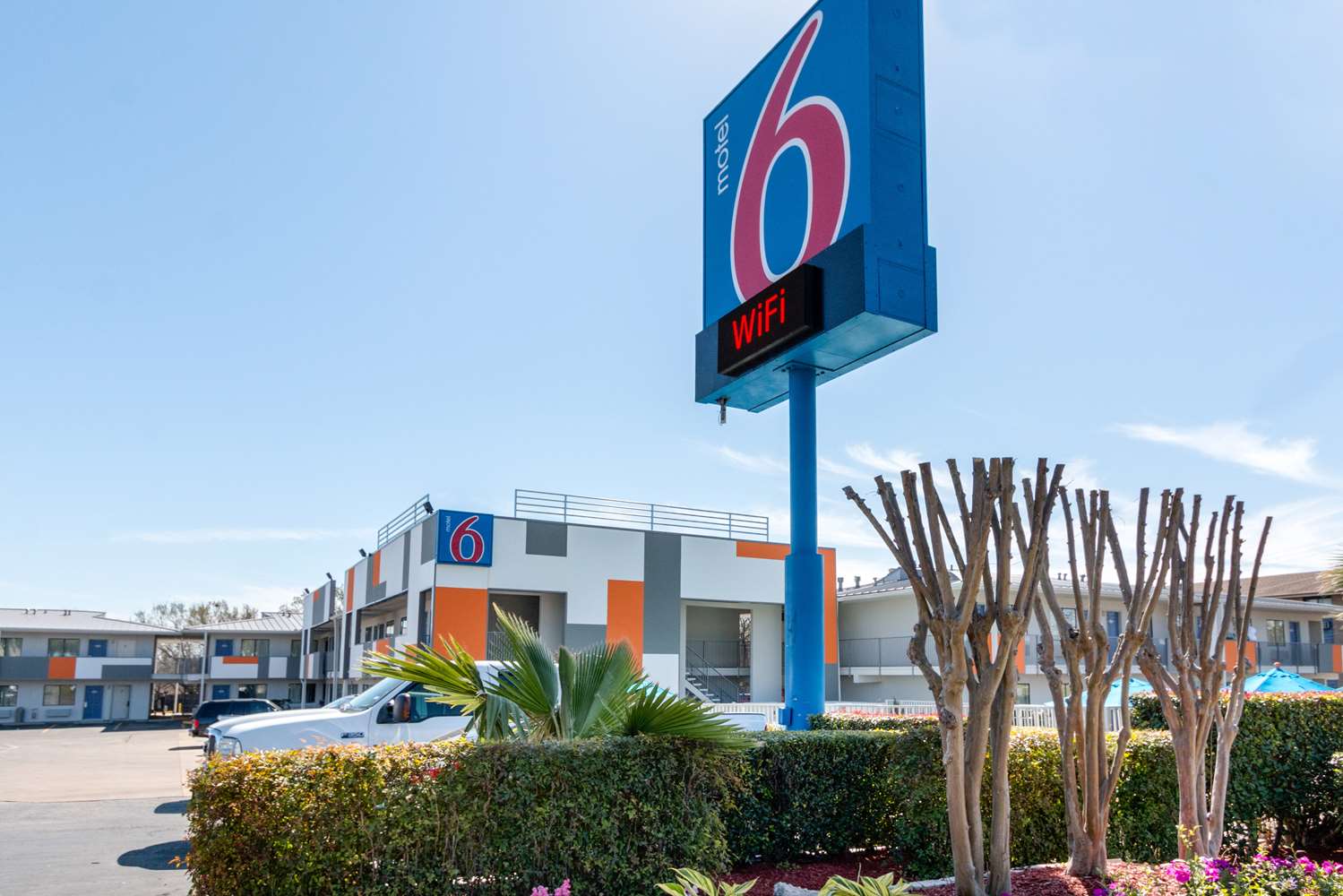 Pet Friendly Motel 6 Austin South - Airport in Austin, Texas