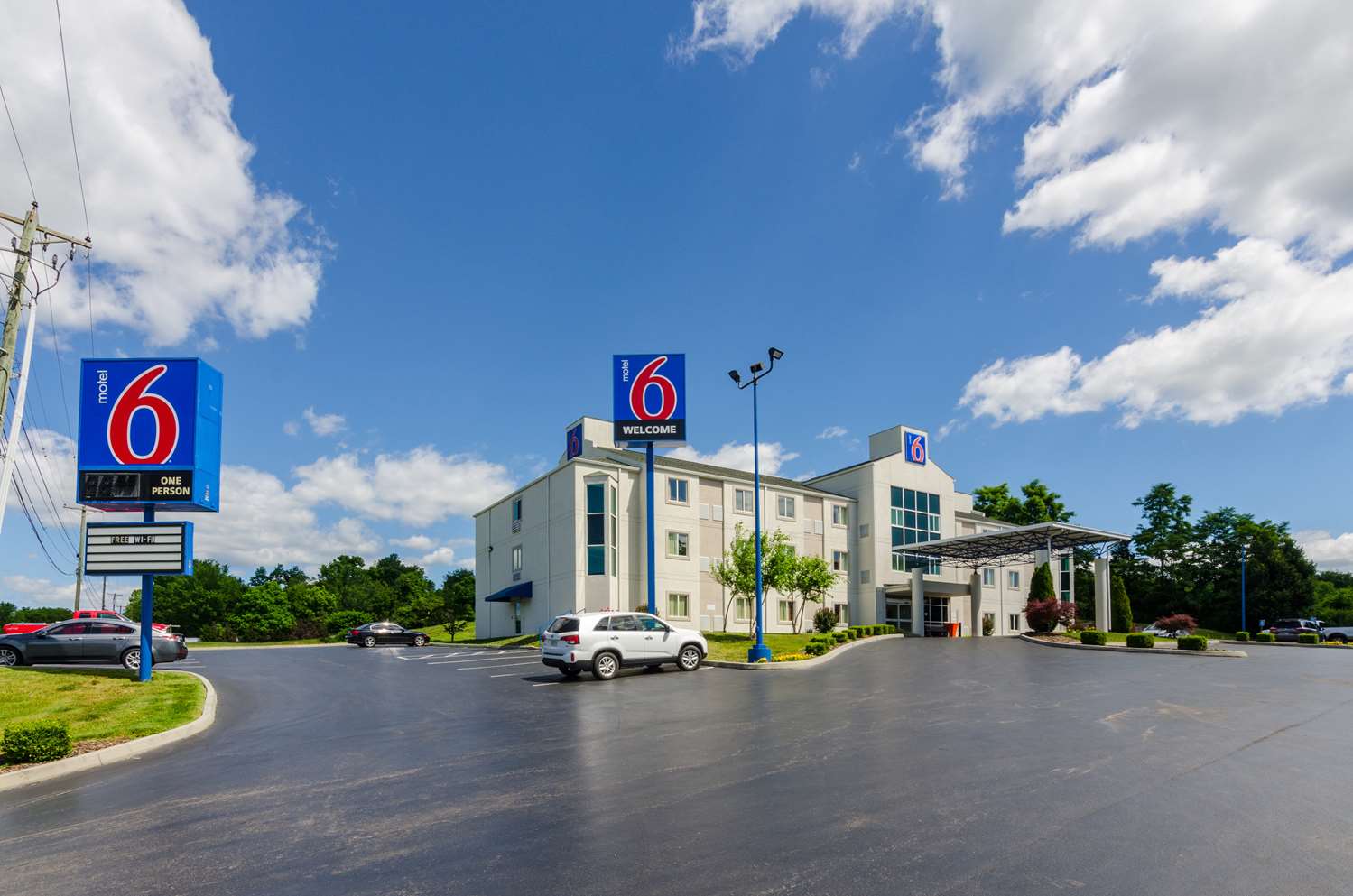 Pet Friendly Motel 6 Bristol Va in Bristol, Virginia