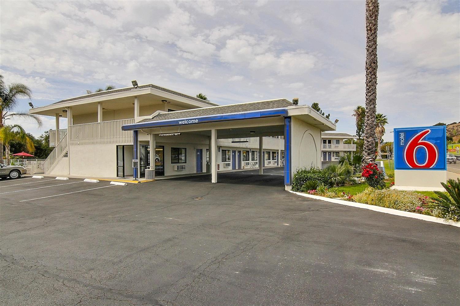 Pet Friendly Motel 6 Buellton - Solvang Area in Buellton, California