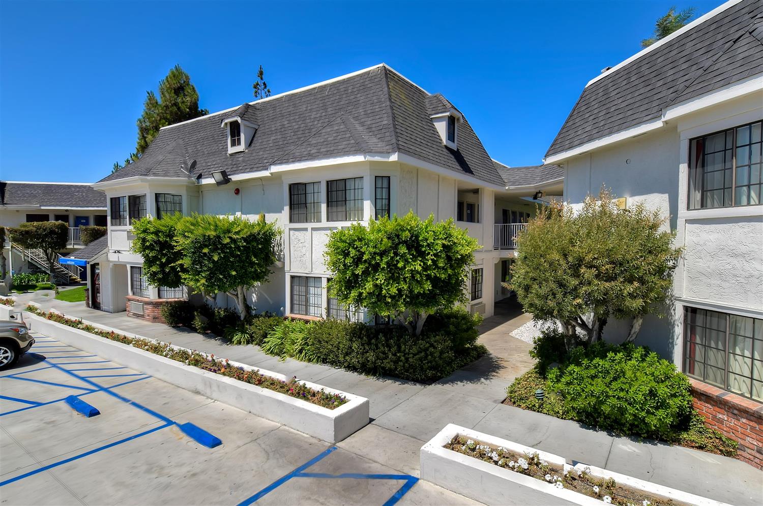 Pet Friendly Motel 6 Carlsbad - Village in Carlsbad, California