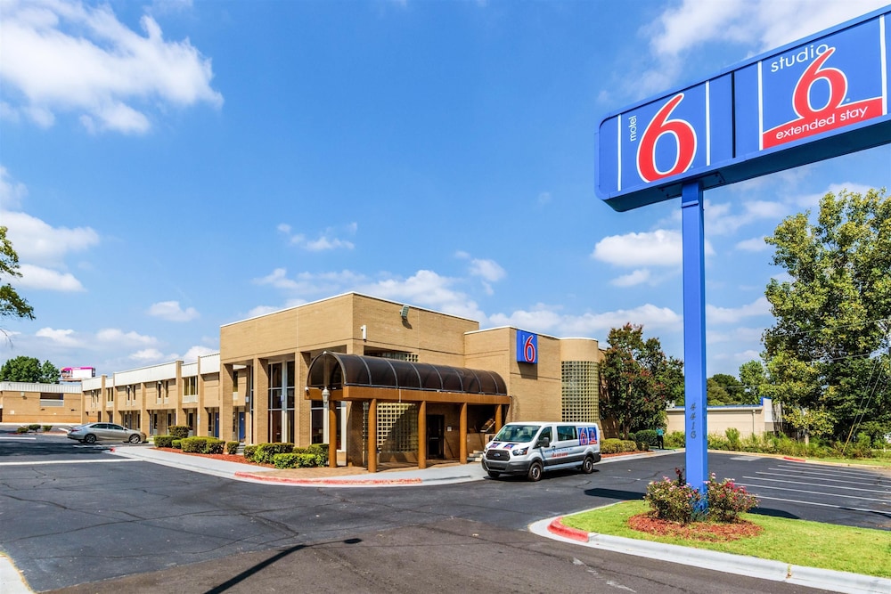 Pet Friendly Motel 6 Charlotte Nc in Charlotte, North Carolina