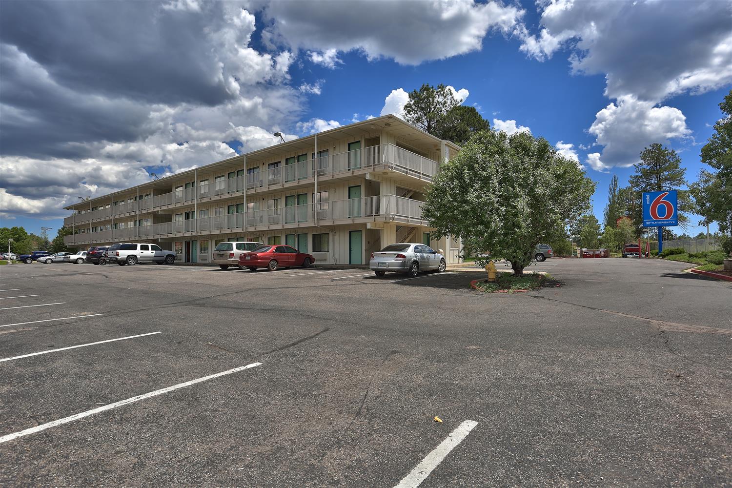 Pet Friendly Motel 6 Flagstaff West - Woodland Village in Flagstaff, Arizona