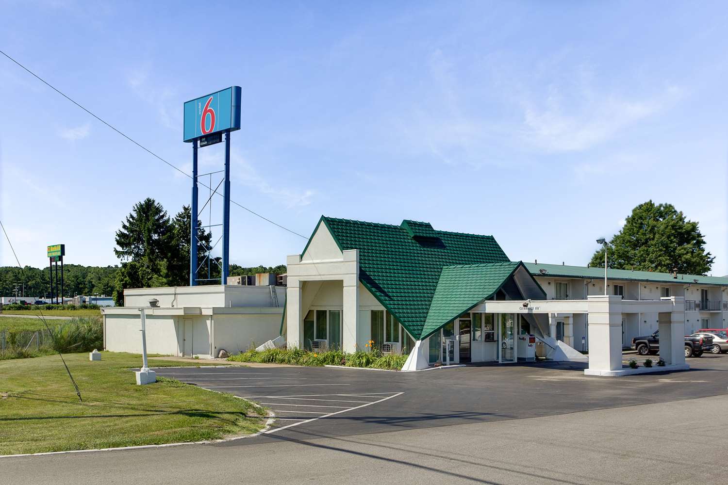 Pet Friendly Motel 6 Geneva Oh in Geneva, Ohio