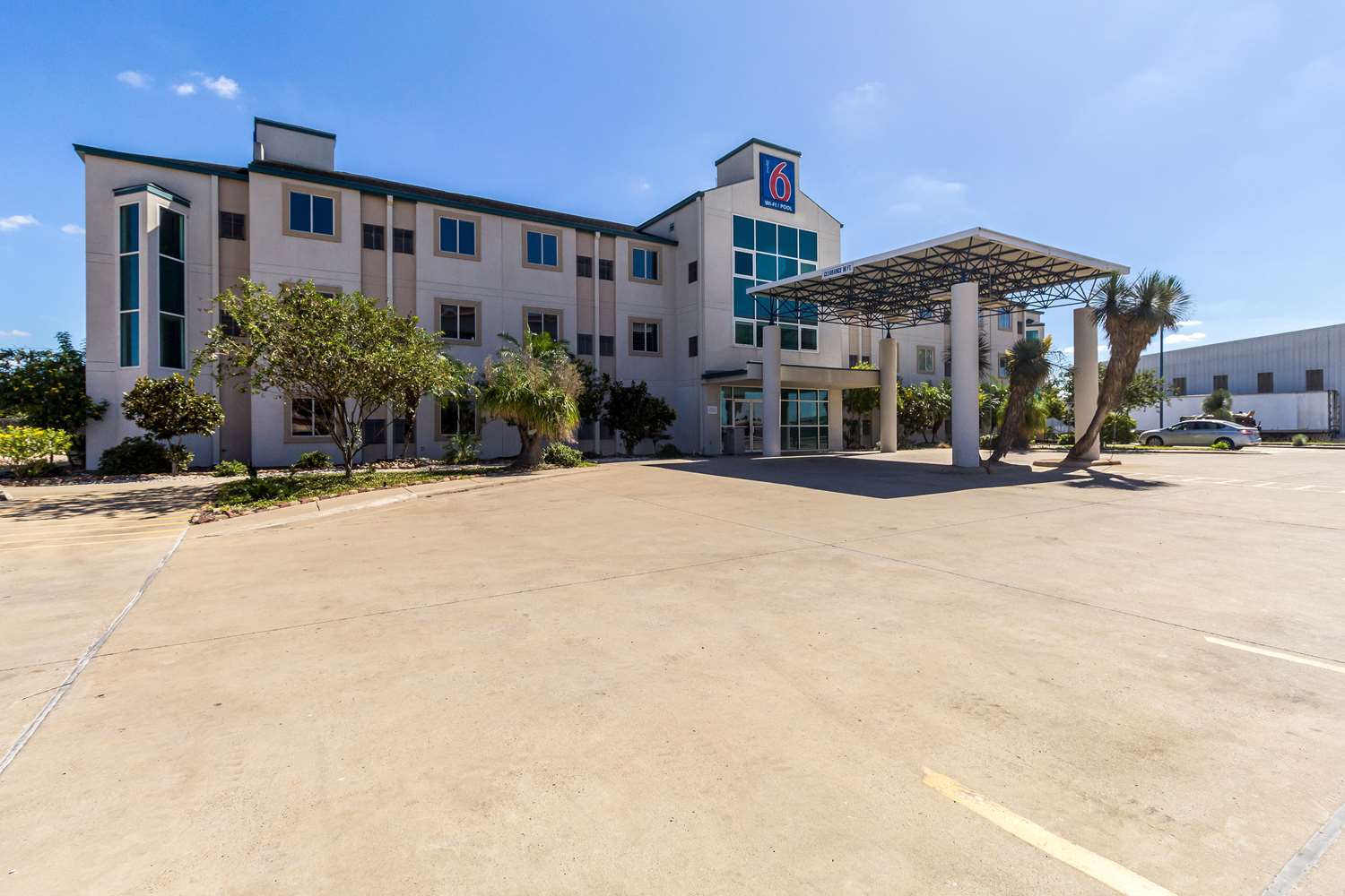 Pet Friendly Motel 6 Harlingen in Harlingen, Texas